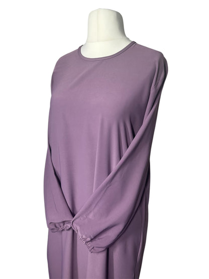 Purple Plain abaya with elasticated cuff sleeves and Belt