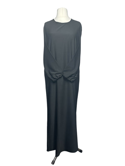 Black Plain abaya with elasticated cuff sleeves and Belt