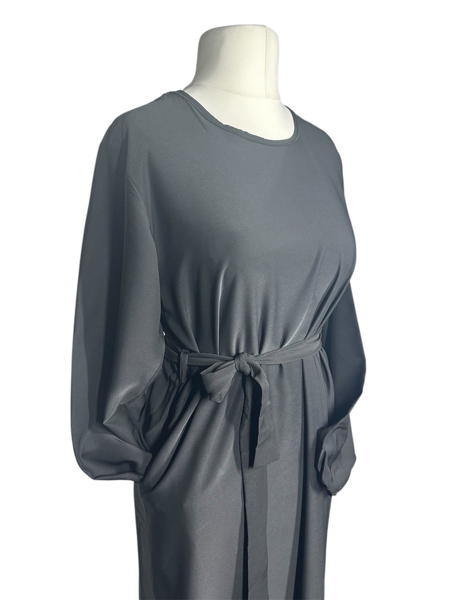 Black Plain abaya with elasticated cuff sleeves and Belt